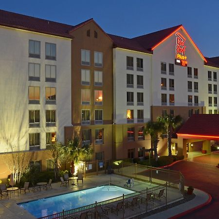 Red Roof Inn Plus+ San Antonio Downtown - Riverwalk Exterior photo