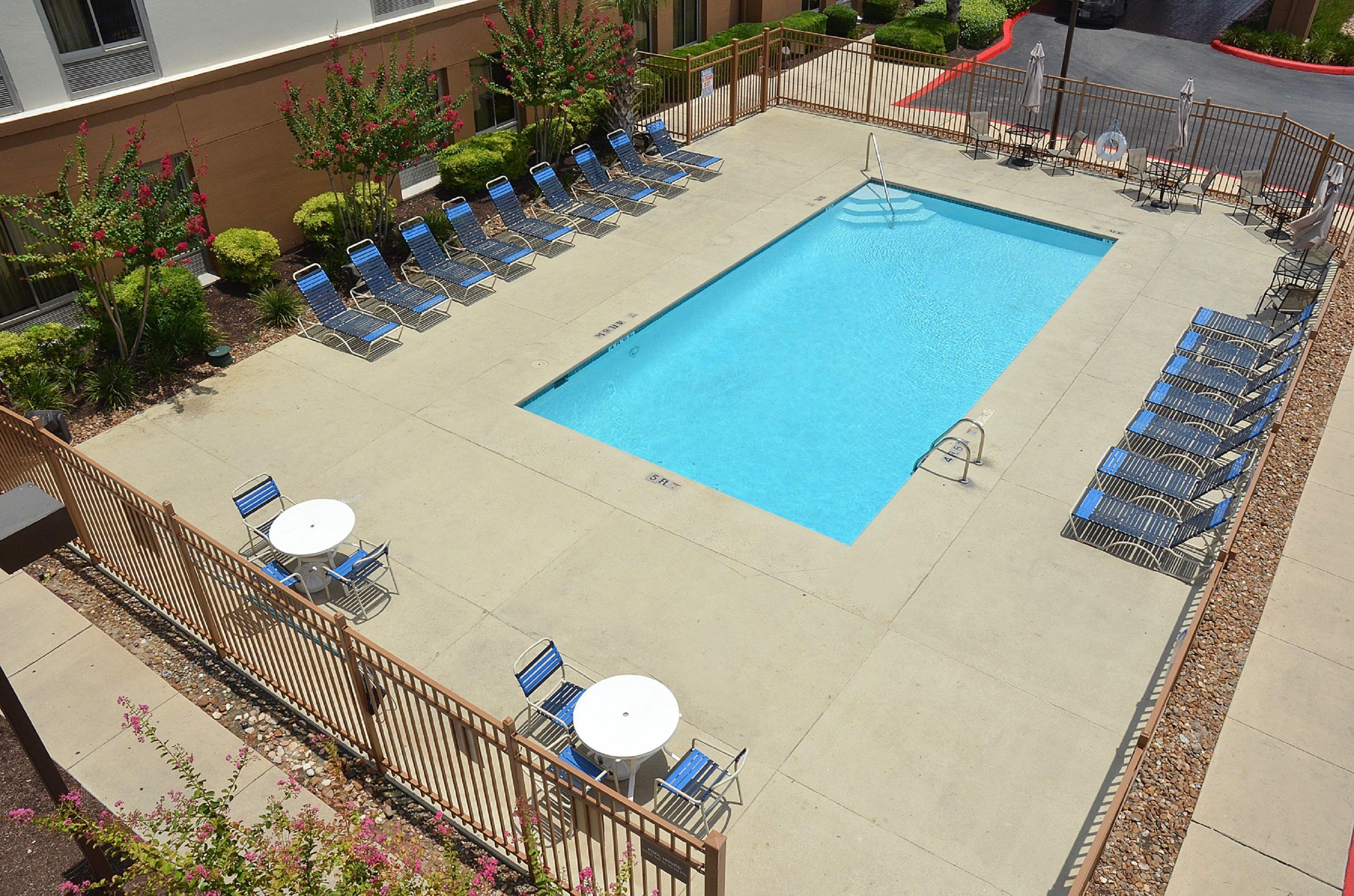 Red Roof Inn Plus+ San Antonio Downtown - Riverwalk Exterior photo