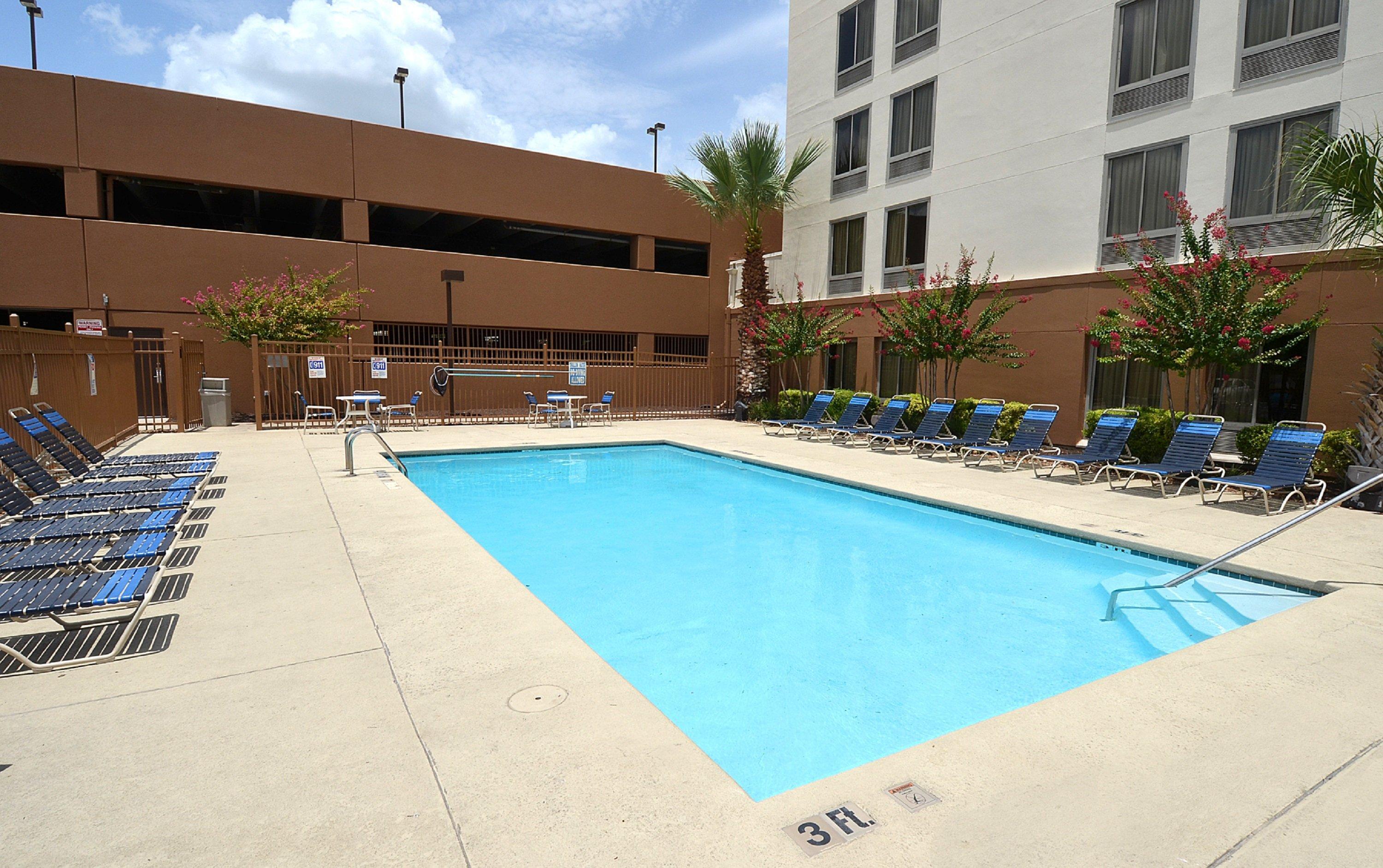 Red Roof Inn Plus+ San Antonio Downtown - Riverwalk Exterior photo