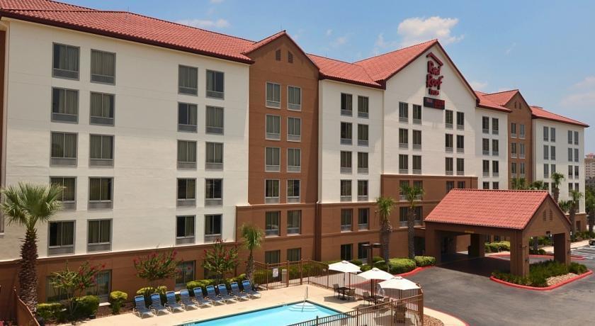 Red Roof Inn Plus+ San Antonio Downtown - Riverwalk Exterior photo