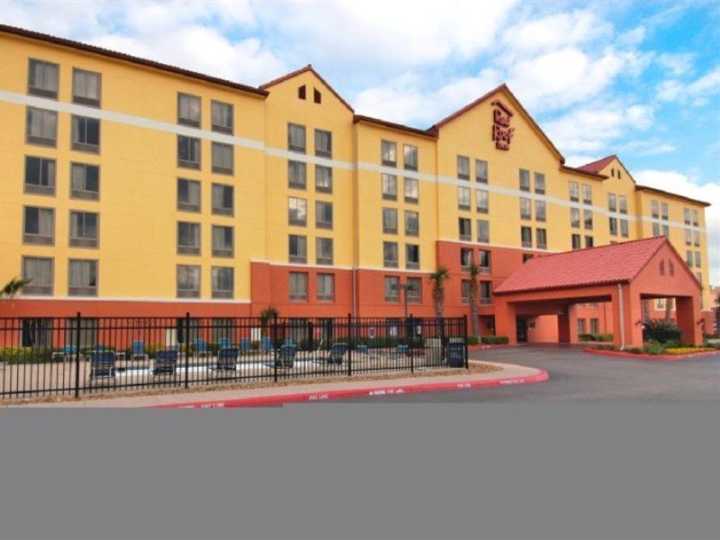 Red Roof Inn Plus+ San Antonio Downtown - Riverwalk Exterior photo